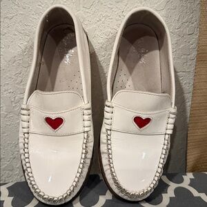 Don Louis White Patent Leather Shoes with heart Design 33